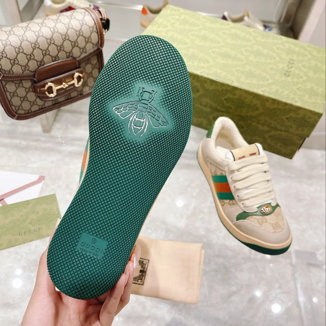 👟👟Ex-factory price 480👟👟 Women's Shoes Women's Clothing GUCCI's first generation of dirty shoes was born, adding a star to the luxury world Trendy brands, alternative, magical, retro, etc. are integrated into one. The contrasting colors of cowhide fabrics stimulate the vision. Various combinations and various techniques. ✍ Among them, the Gucci logo pattern is interspersed with design, which is vivid. The cowhide punching process is retro and old, and the logo element of trendy men and trendy women. Original original and correct lining, imported fiber towels, more comfortable, shoe packaging technology increases comfort, beautiful on the outside, more beautiful on the inside, spiritual design 🌼The feet are made of beige matte cowhide, with contrasting distressed fabrics, skillful workmanship, overall color balance, imported pure T👟👟Ex-factory price U sole, no impurities, clear texture, orderly arrangement, wear-resistant and non-slip. Couple model: 34-45